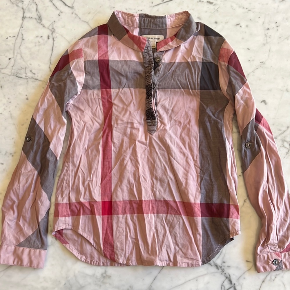 Burberry girl pink plaid shirt with ruffle details. 100% soft cotton. 6Y